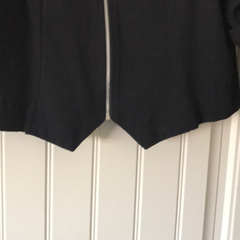 Jacket - Picture 4 of 4